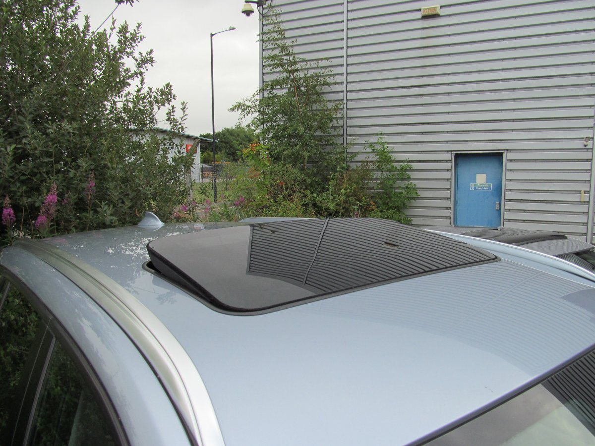 Sunroof ext 01.JPG